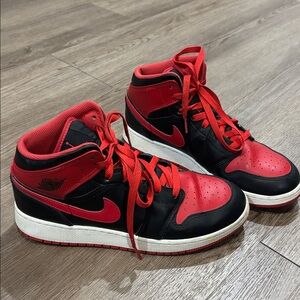 Nike Air Jordan 1 Mid Alternate Bred 2022 Banned Red/Black High Top Sneaker